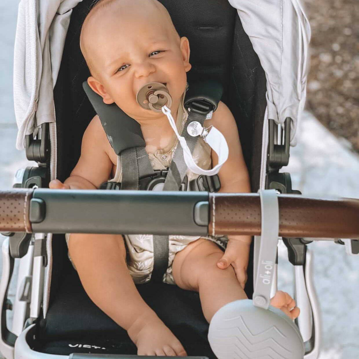 Ali+Oli Linen Pacifier Clips (Flamingo)