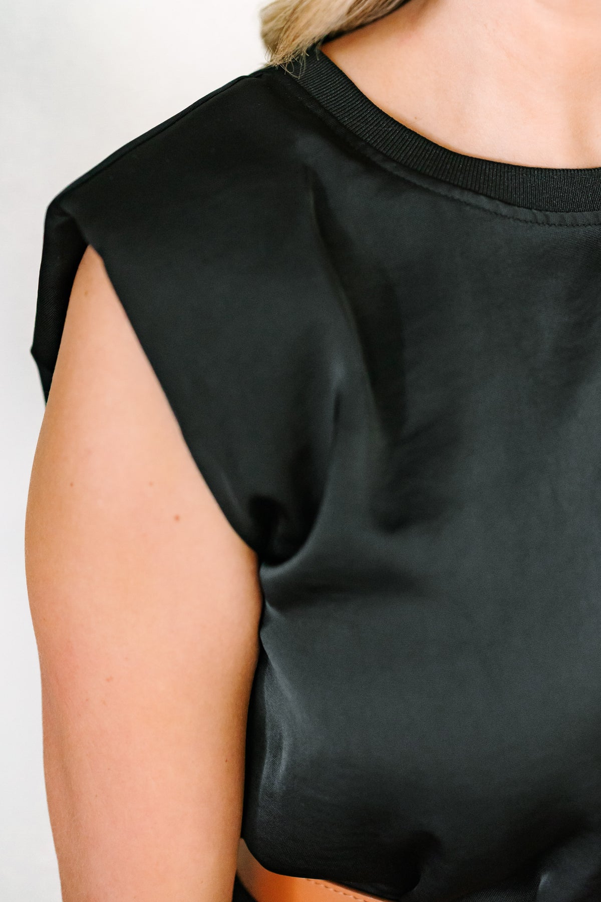 Black Sleeveless Pocket Dress