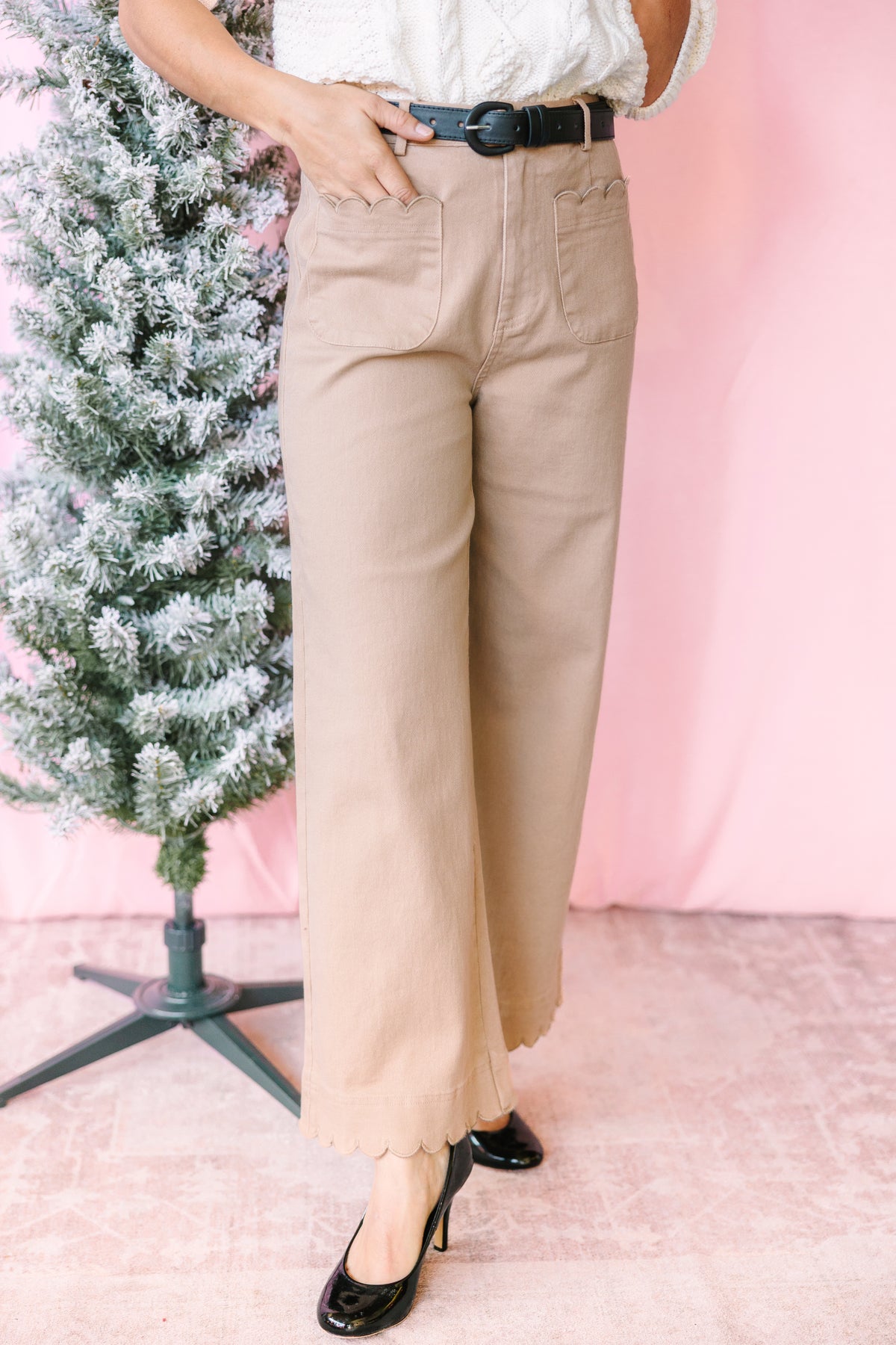 Camel Scalloped Pocket Pants