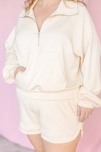 Alpaca Solid Elastic Waist Shorts