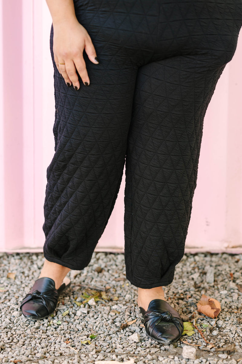 Quilted Long Tucked Pants