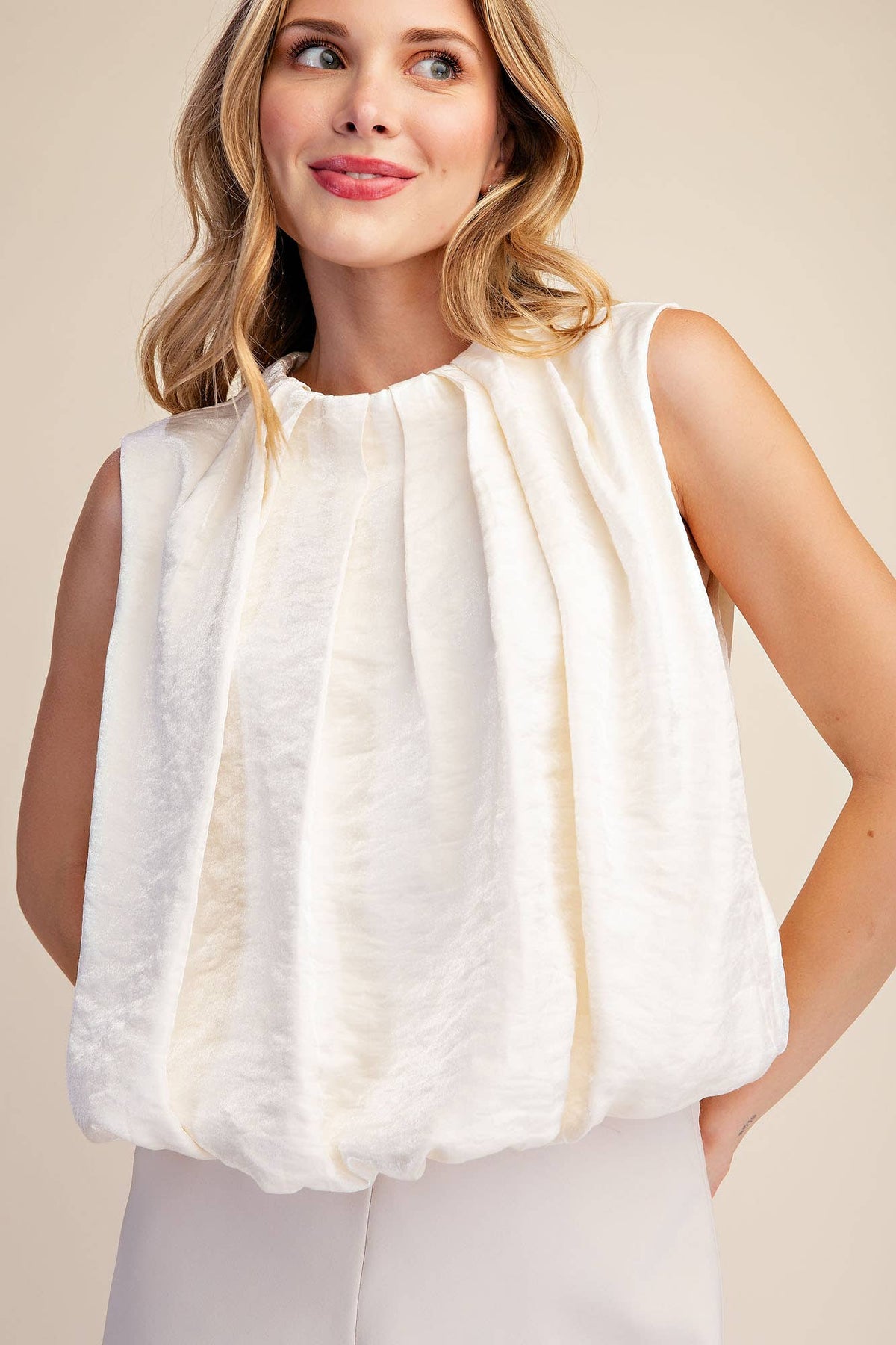 Sleeveless Pleated Balloon Top