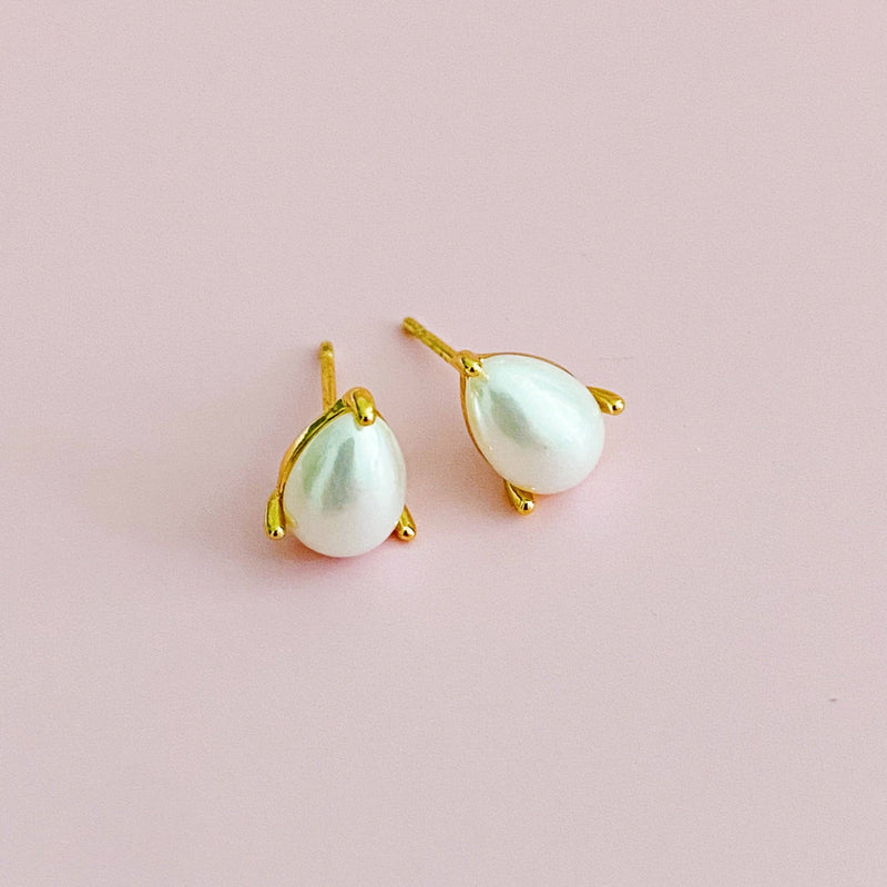 Classy Teardrop Stud Earrings