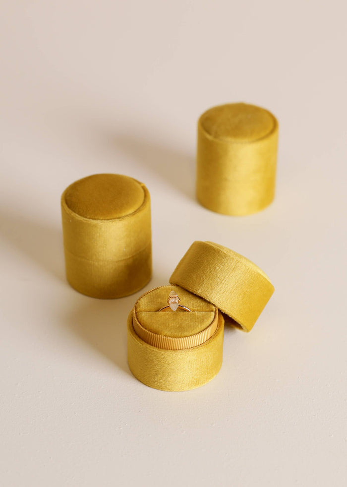 Circle Velvet Jewelry Box - Chartreuse