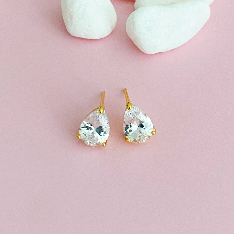 Classy Teardrop Stud Earrings