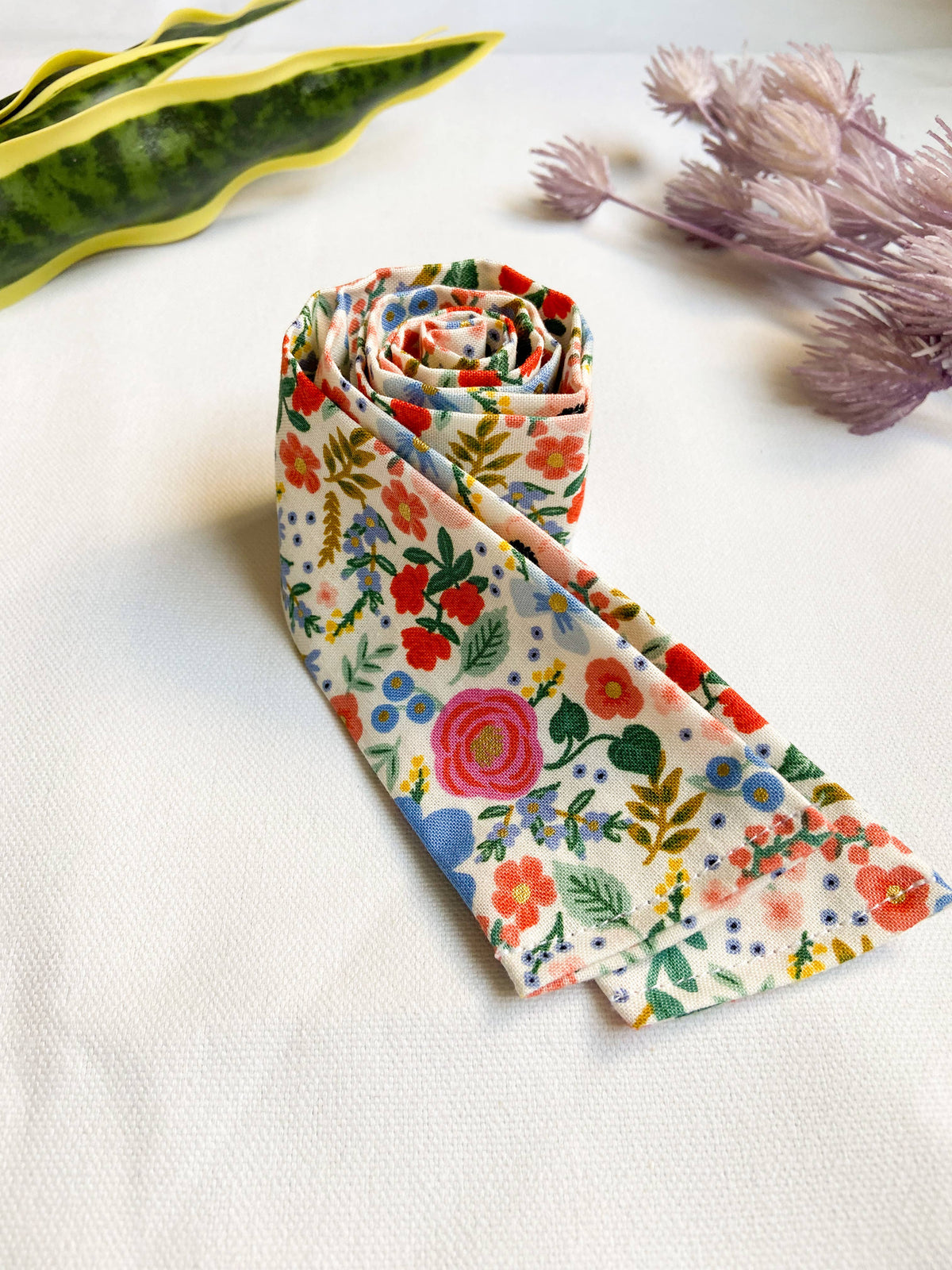 Strawberry Fields Floral Tie